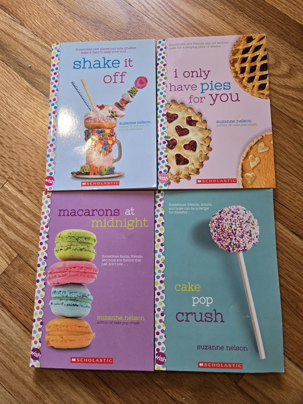Scholastic Suzanne Nelson Sweet Treats Book Set - Pastel Covers